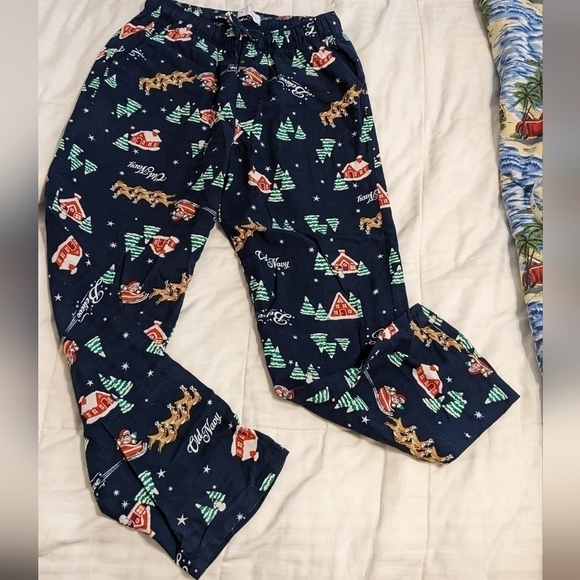 Old Navy match the family Christmas jammies with elastic waist size Medium - Picture 8 of 8